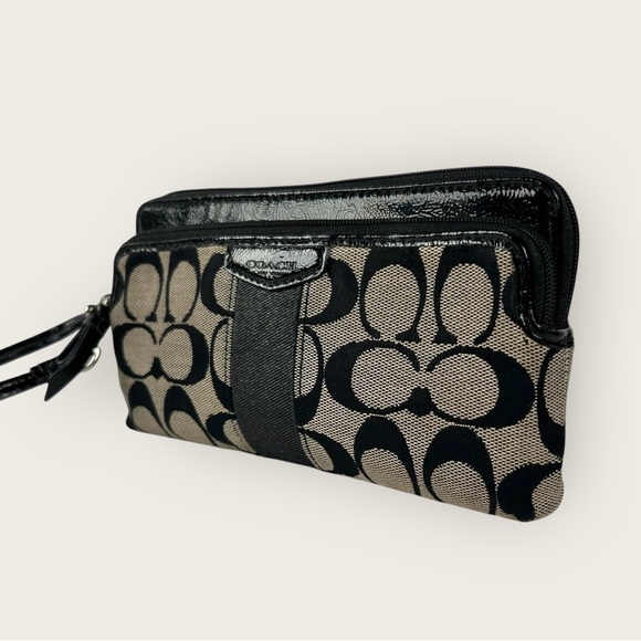 Coach Double Zip Large Signature Black and Tan Wristlet Clutch - Picture 2 of 9